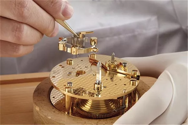 双湖亲民手表维修服务中心